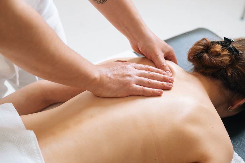 Care sunt beneficiile masajului pentru recuperarea medicala