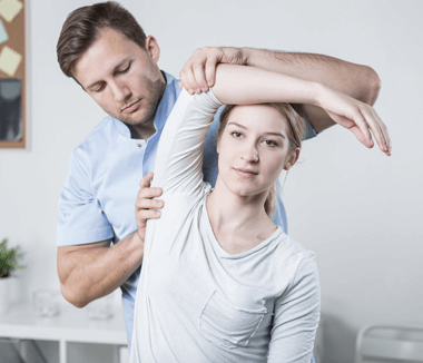Umărul articulației recuperare dislocare: exercițiu, masaj - Rănire 