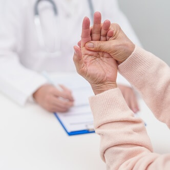 amorteala-mainilor-consult-neurologic