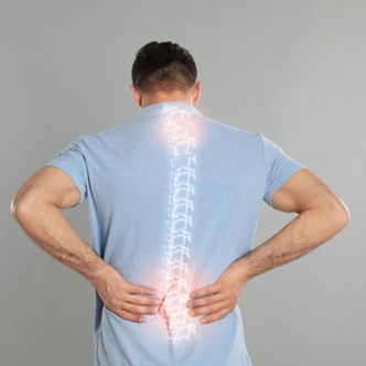 la-ce-medic-mergi-pentru-scolioza